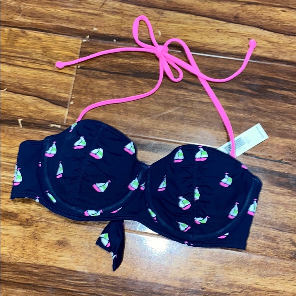 ⭐️ NWT ⭐️ Gilly Hicks Sail Boat Bikini Top - M